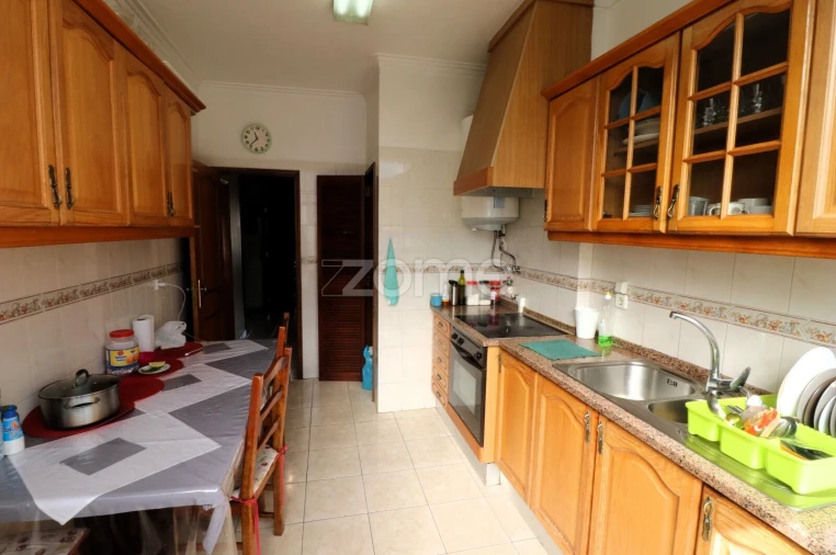 Apartamento T2 para Venda em Venteira Foto 9