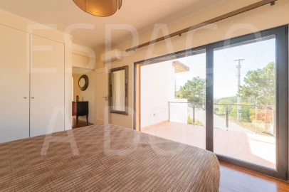 Moradia T4 para Venda em Carvoeira