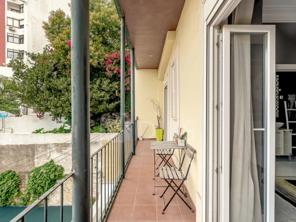 Apartamento T3 para Venda em Santo António Foto 18