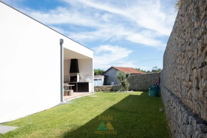 Moradia T4 para Venda em São Pedro de Arcos