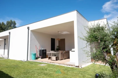 Moradia T4 para Venda em São Pedro de Arcos