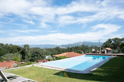 Moradia T4 para Venda em São Pedro de Arcos