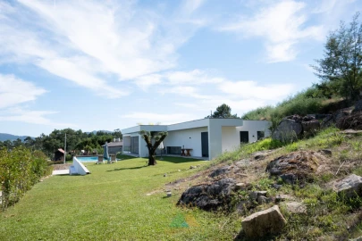 Moradia T4 para Venda em São Pedro de Arcos
