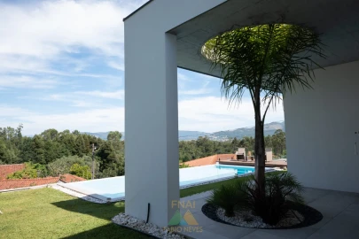 Moradia T4 para Venda em São Pedro de Arcos