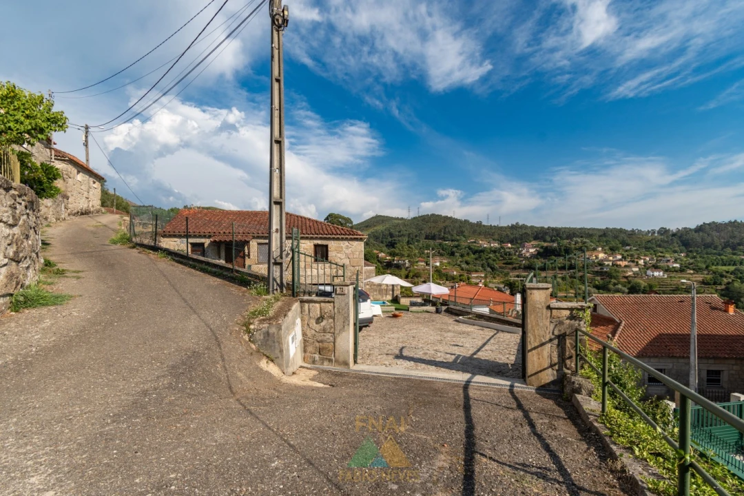 Moradia T3 para Venda em Vale Foto 33