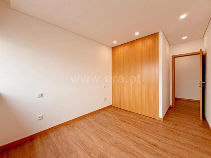 Apartamento T1 para Venda em Oliveira do Douro Foto 10