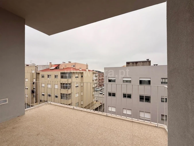 Apartamento T1 para Venda em Oliveira do Douro Foto 4