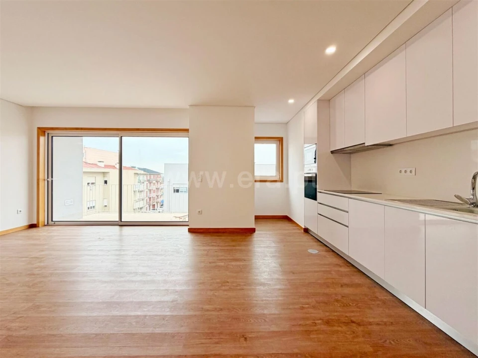 Apartamento T1 para Venda em Oliveira do Douro Foto 7