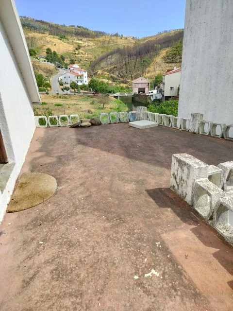 Moradia T2 para Venda em Unhais-O-Velho