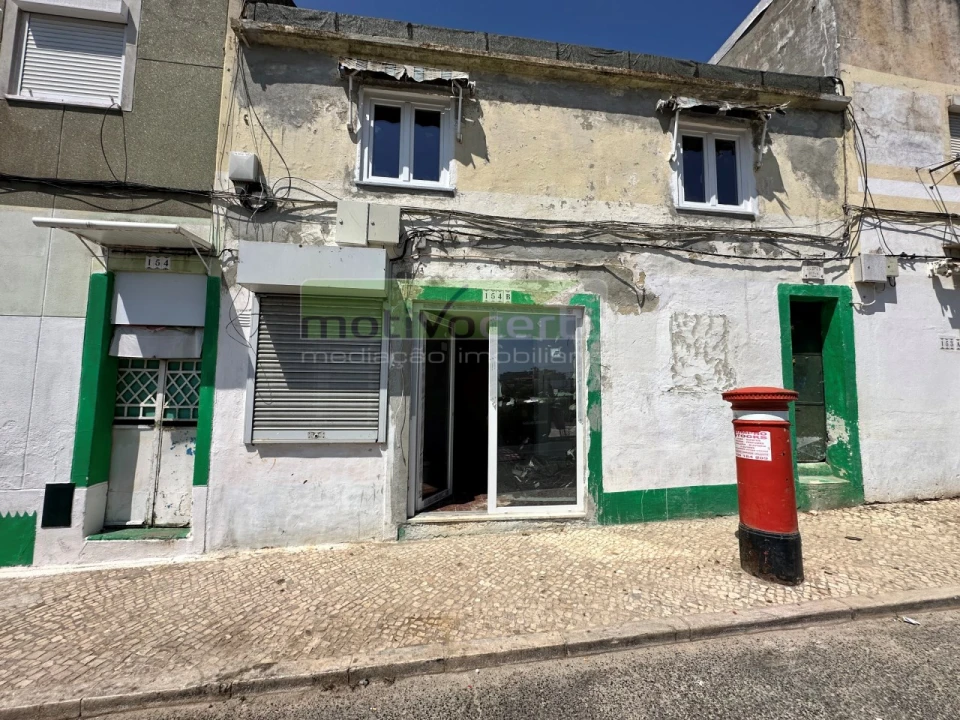Prédio para Venda em Campolide Foto 1