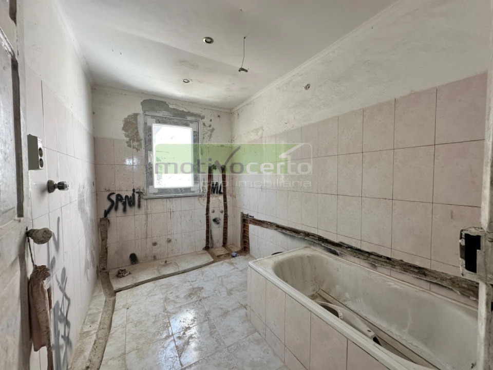 Prédio para Venda em Campolide Foto 12