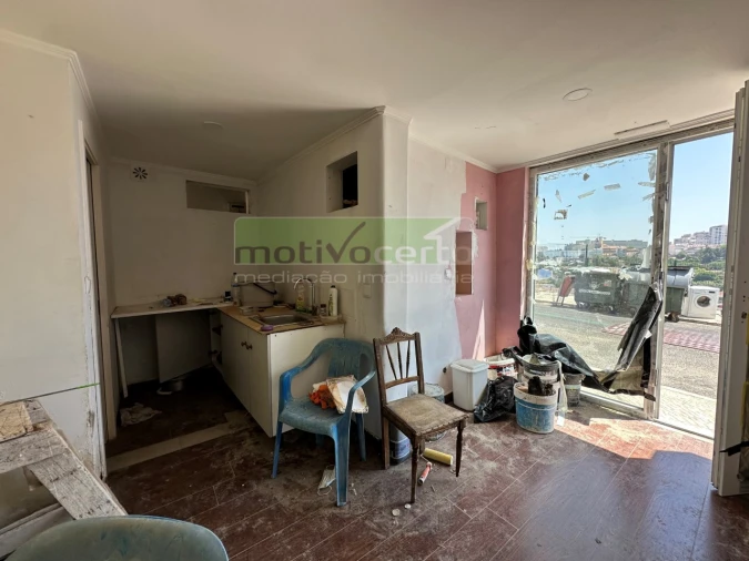 Prédio para Venda em Campolide Foto 3