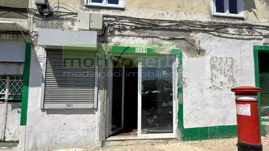 Prédio para Venda em Campolide