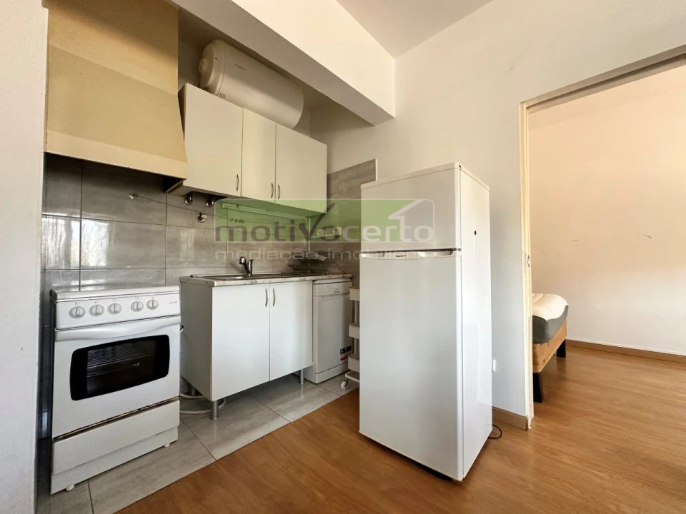 Apartamento T1 para Venda em Águas Livres Foto 3
