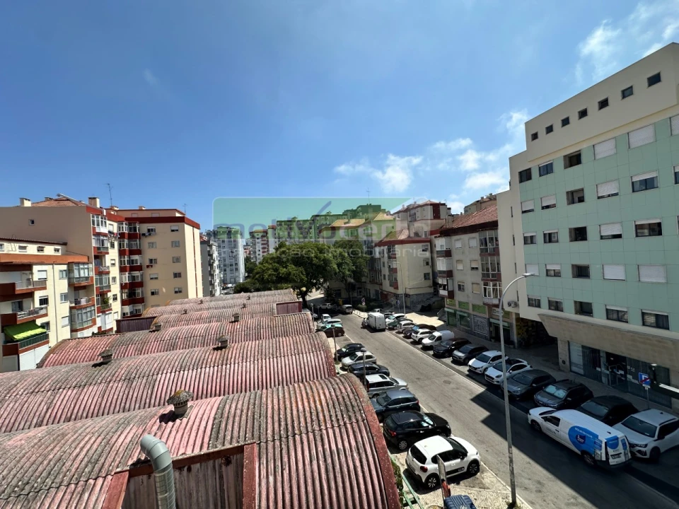 Apartamento T1 para Venda em Águas Livres Foto 9