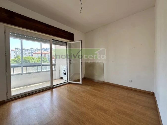 Apartamento T1 para Venda em Águas Livres Foto 4