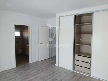 Moradia T3 para Venda em Fernao Ferro