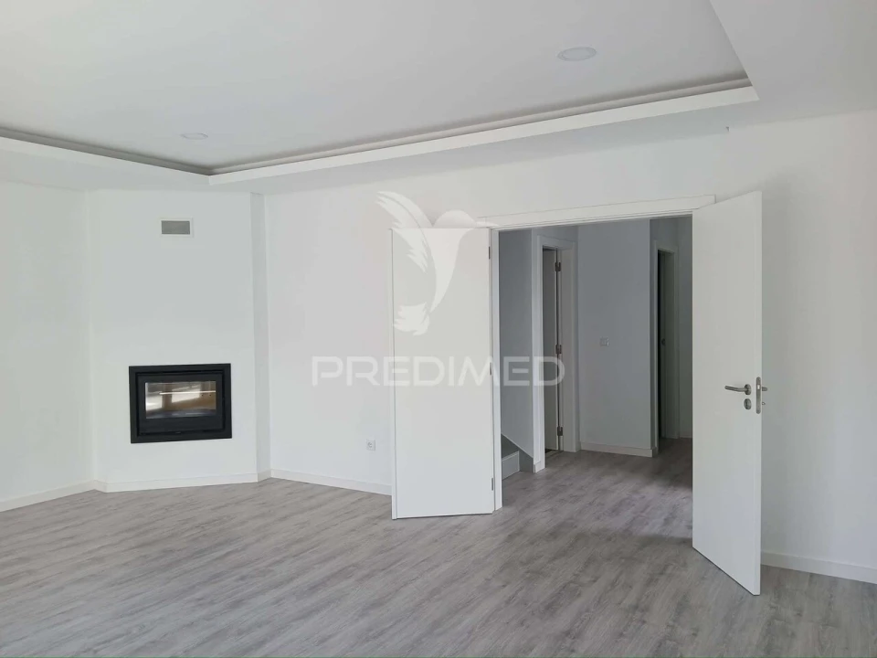 Moradia T3 para Venda em Fernao Ferro Foto 10