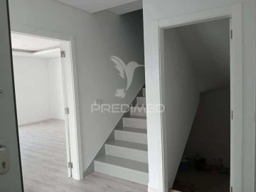 Moradia T3 para Venda em Fernao Ferro