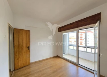 Apartamento T2 para Venda em Águas Livres