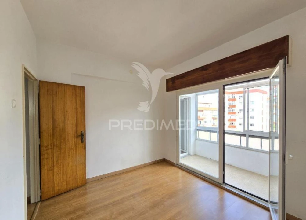 Apartamento T2 para Venda em Águas Livres Foto 14