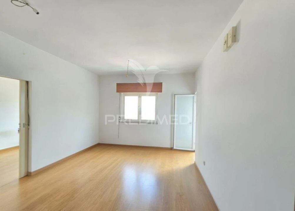Apartamento T2 para Venda em Águas Livres Foto 6