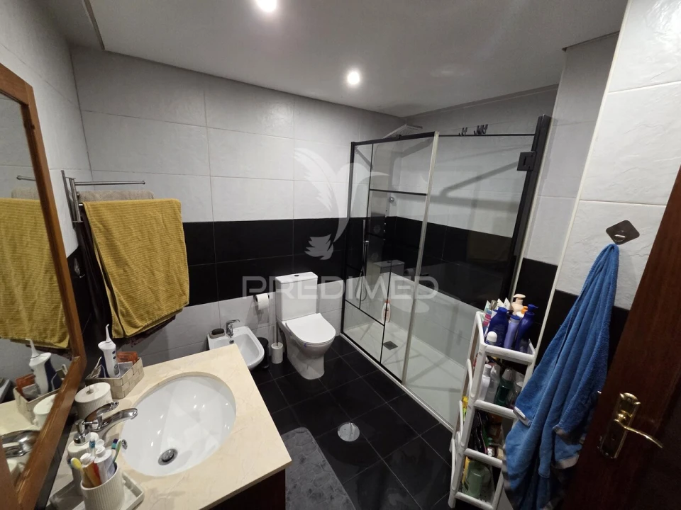 Apartamento T2 para Venda em Oliveira do Douro Foto 4