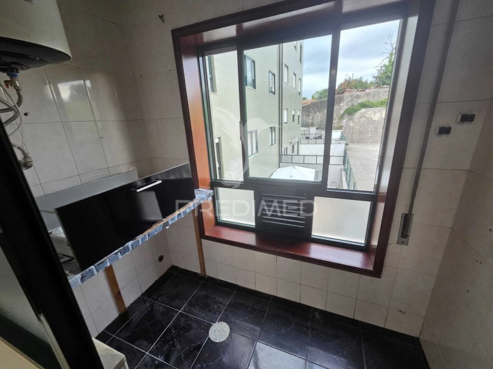 Apartamento T2 para Venda em Oliveira do Douro Foto 7