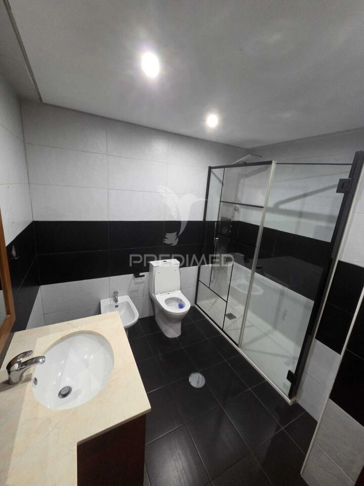 Apartamento T2 para Venda em Oliveira do Douro Foto 10