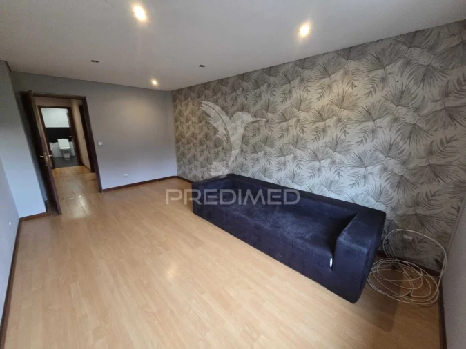 Apartamento T2 para Venda em Oliveira do Douro Foto 3