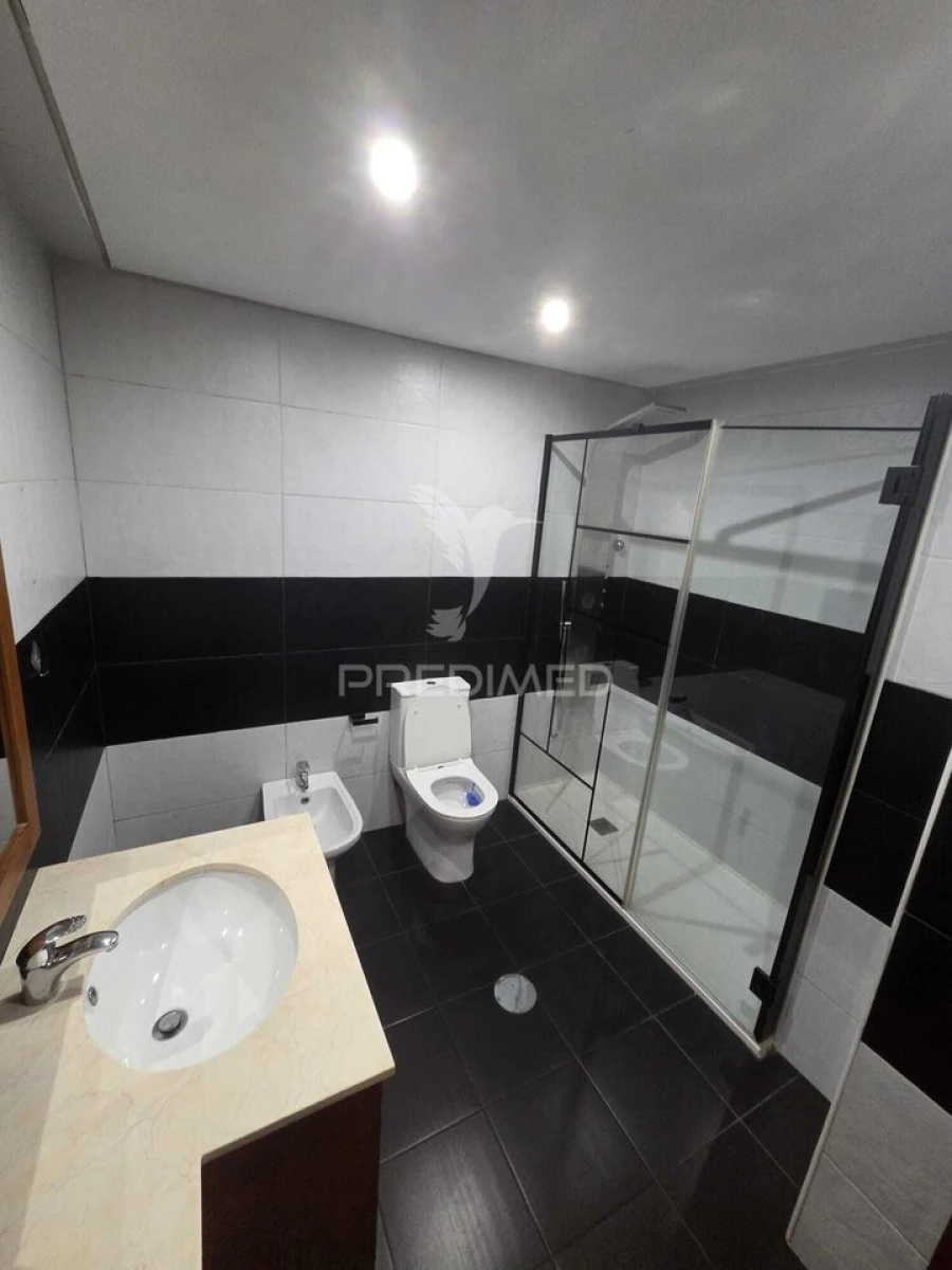 Apartamento T2 para Venda em Oliveira do Douro Foto 10