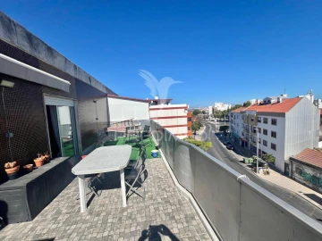 Apartamento T2 para Venda em Baixa da Banheira e Vale da Amoreira