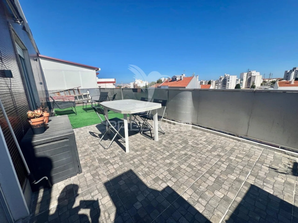 Apartamento T2 para Venda em Baixa da Banheira e Vale da Amoreira Foto 23