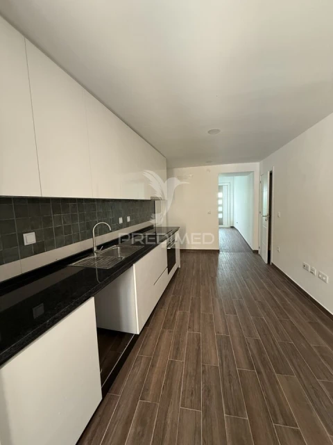 Apartamento T1 para Venda em Alcanena e Vila Moreira