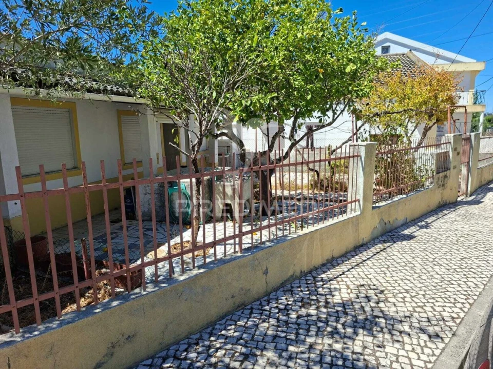 Terreno para Venda em Quinta do Conde Foto 1
