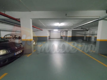 Negócio para Arrendamento em Caniço