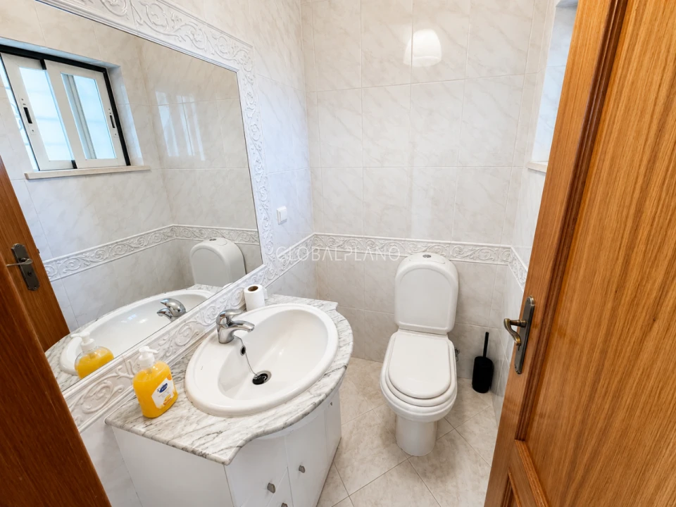 Apartamento T2 para Venda em Alvor Foto 11