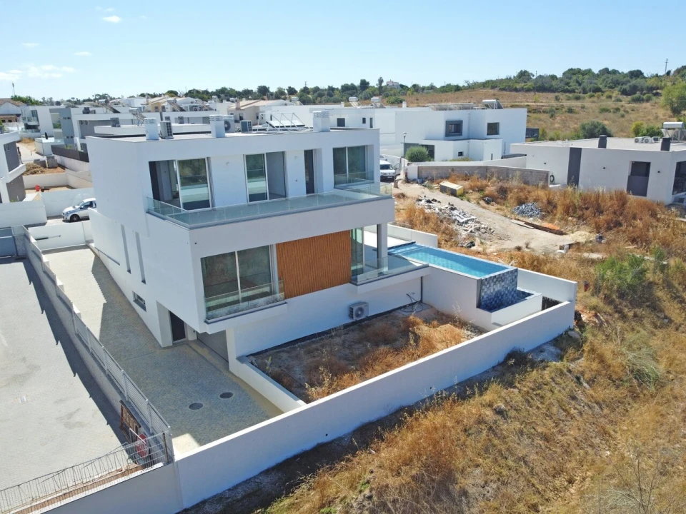 Moradia T3 para Venda em Estômbar e Parchal Foto 37