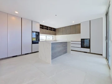Moradia T3 para Venda em Estômbar e Parchal