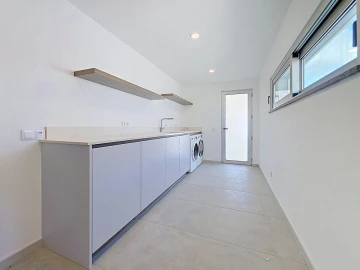 Moradia T3 para Venda em Estômbar e Parchal