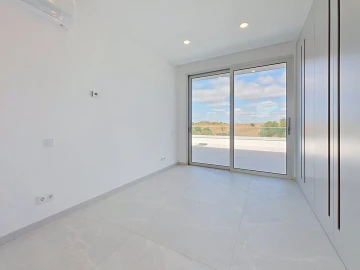 Moradia T3 para Venda em Estômbar e Parchal