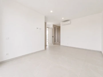 Moradia T3 para Venda em Estômbar e Parchal