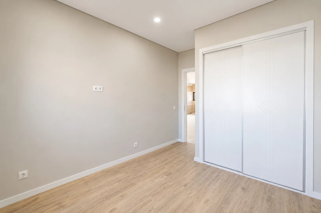 Apartamento T3 para Venda em Portimão Foto 11