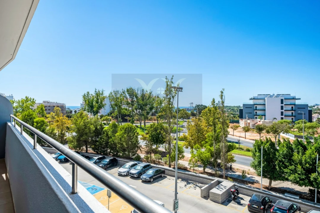Apartamento T2 para Venda em Portimão Foto 2
