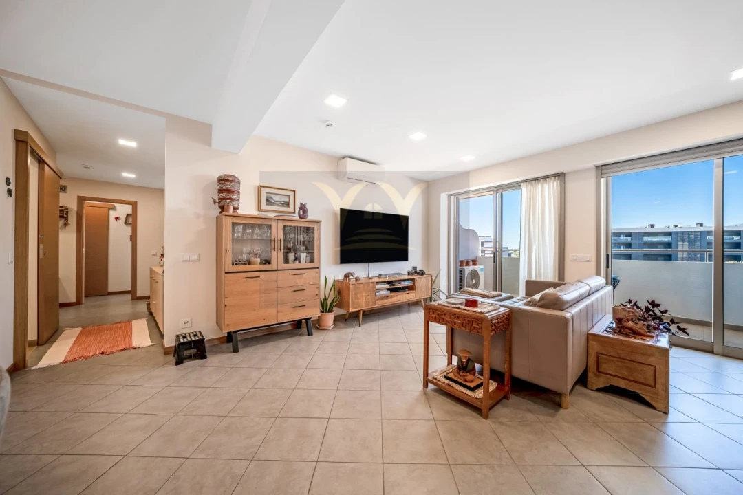 Apartamento T2 para Venda em Portimão Foto 9