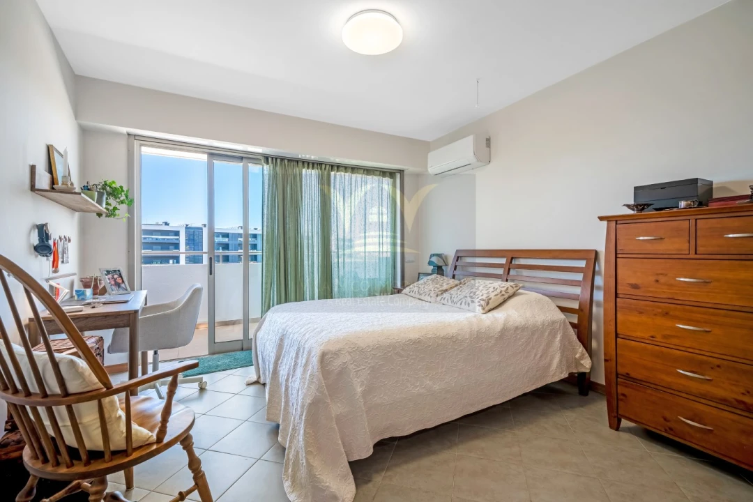 Apartamento T2 para Venda em Portimão Foto 23