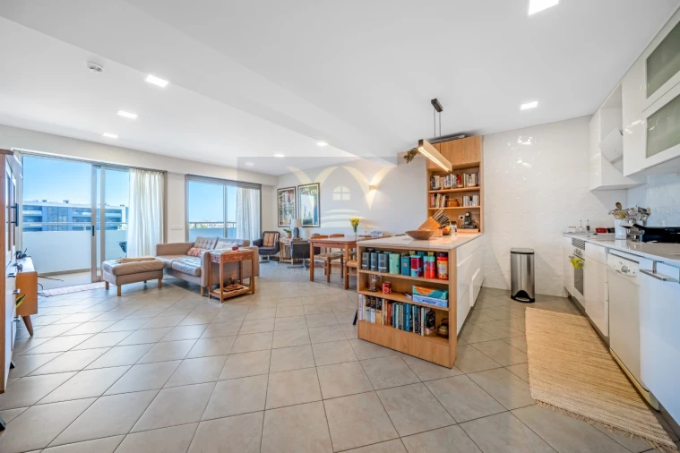 Apartamento T2 para Venda em Portimão Foto 6