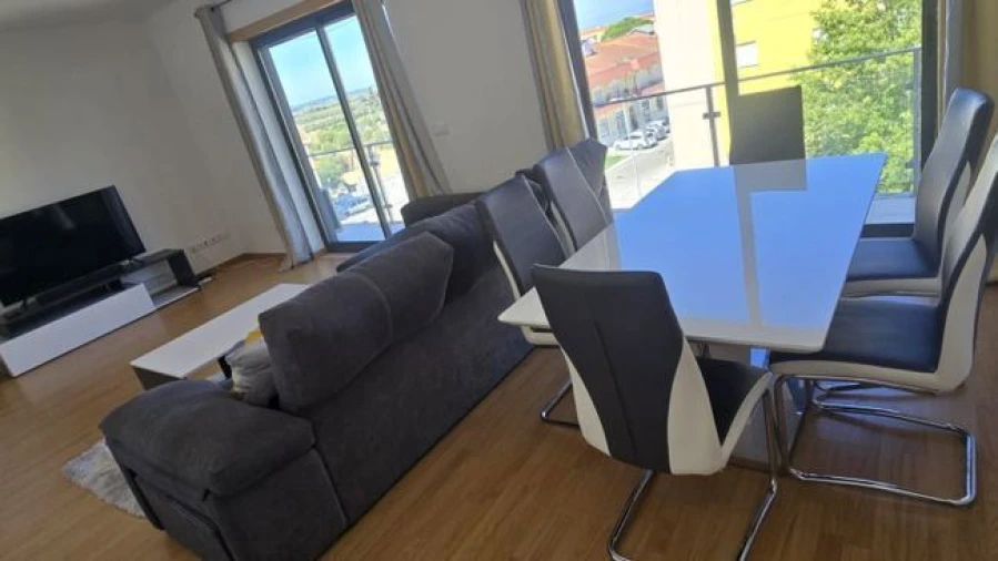 Apartamento T3 para Arrendamento em Vila Nova da Barquinha Foto 2