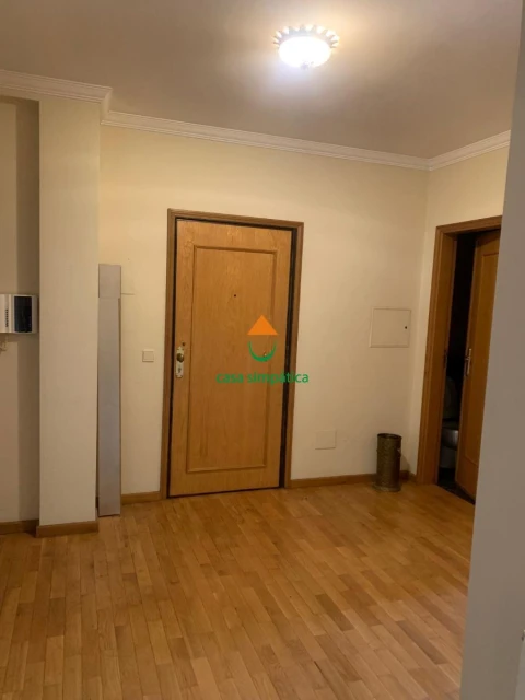 Apartamento T3 para Arrendamento em Gondomar (São Cosme), Valbom e Jovim