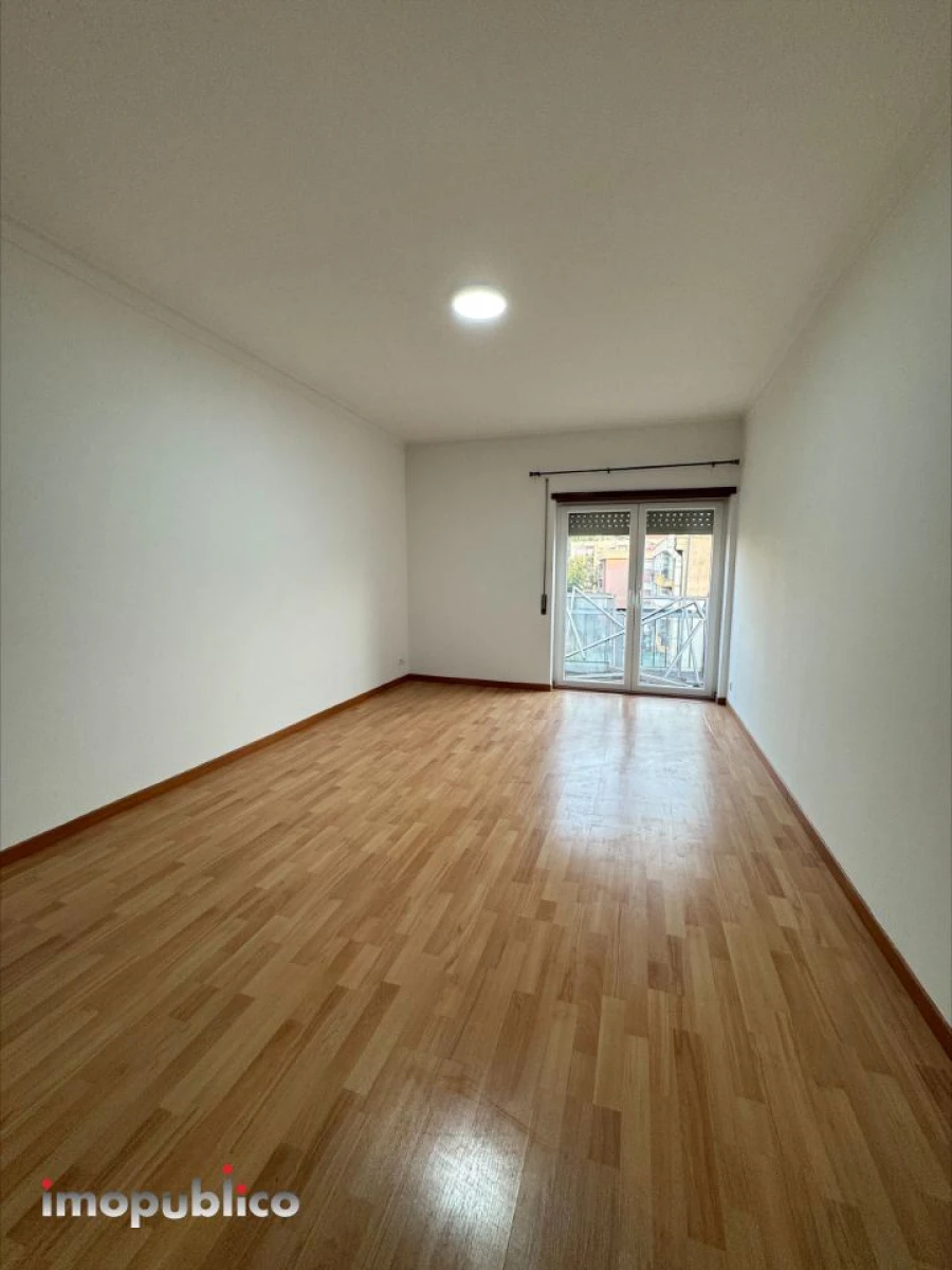 Apartamento T1 para Arrendamento em São Vitor (Braga) Foto 3